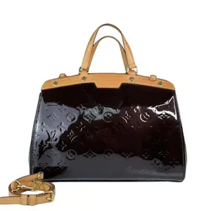 Pre-owned Louis Vuitton Vernis Shoulder Bags Brea Monogram Top Handle Shoulder Bag Elegant Patent Leather Tote with Adjustable Strap