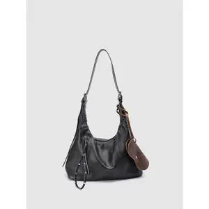 URBAN REVIVO Women's Adjustable Crossbody Shoulder Bag - Large Artificial Leather Messenger Bag with Chain Detail, Ideal for Daily Use