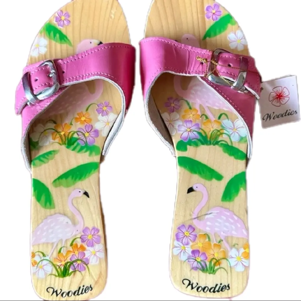 Vintage Variety of 2000s Woodies - Handcrafted Sandals with Unique Design and Comfortable Fit (Multiple Sizes)