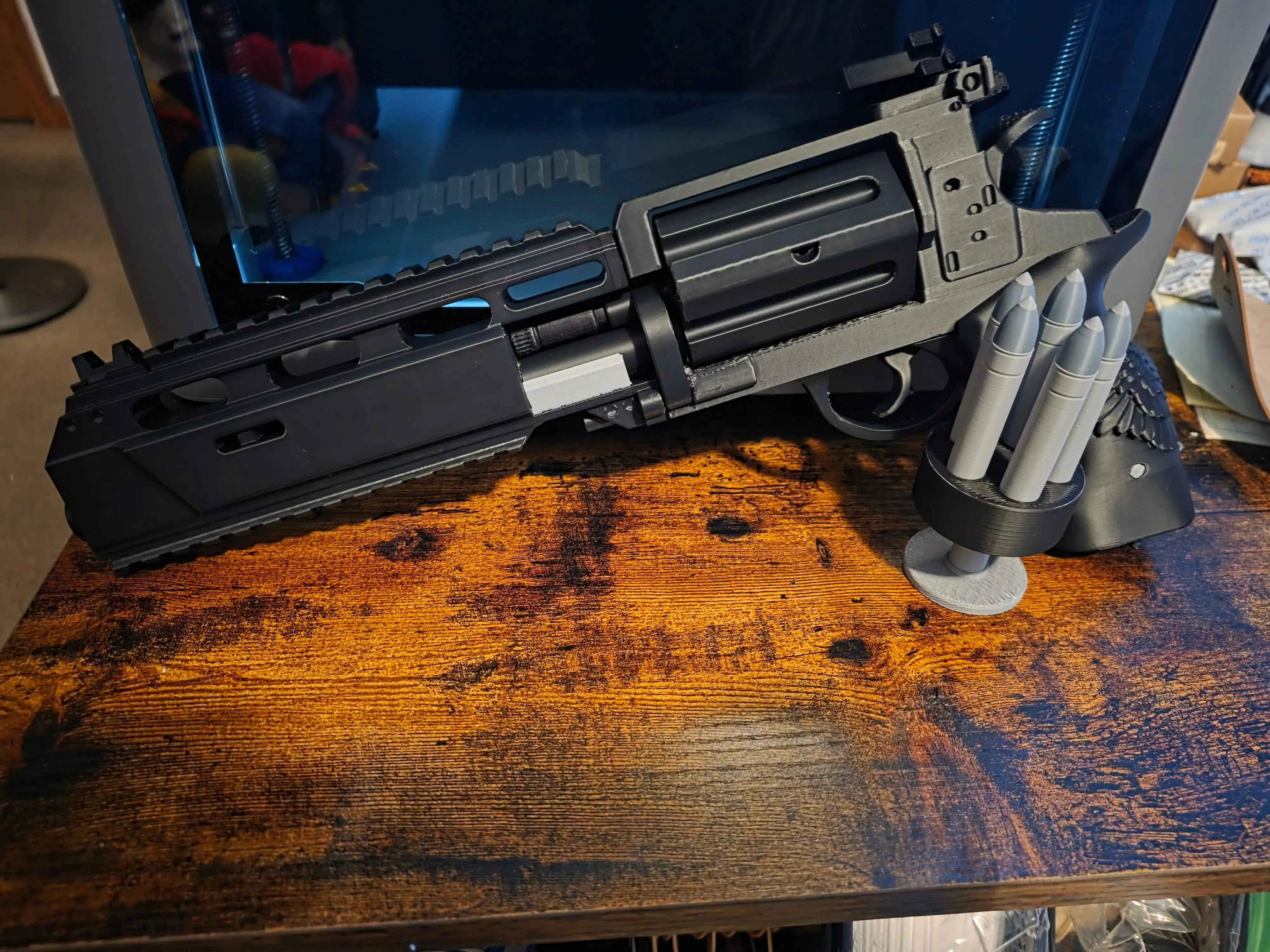FAKE COSPLAY Resident evil requiem weapon revolver 6 walls
