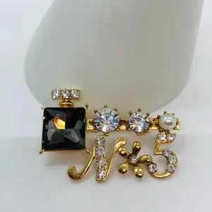 Sparkling Gems Bottle Shape Diamond Brooch, Fashion Clothes Accessory with Secure Clasp, Collar Clip Brooch