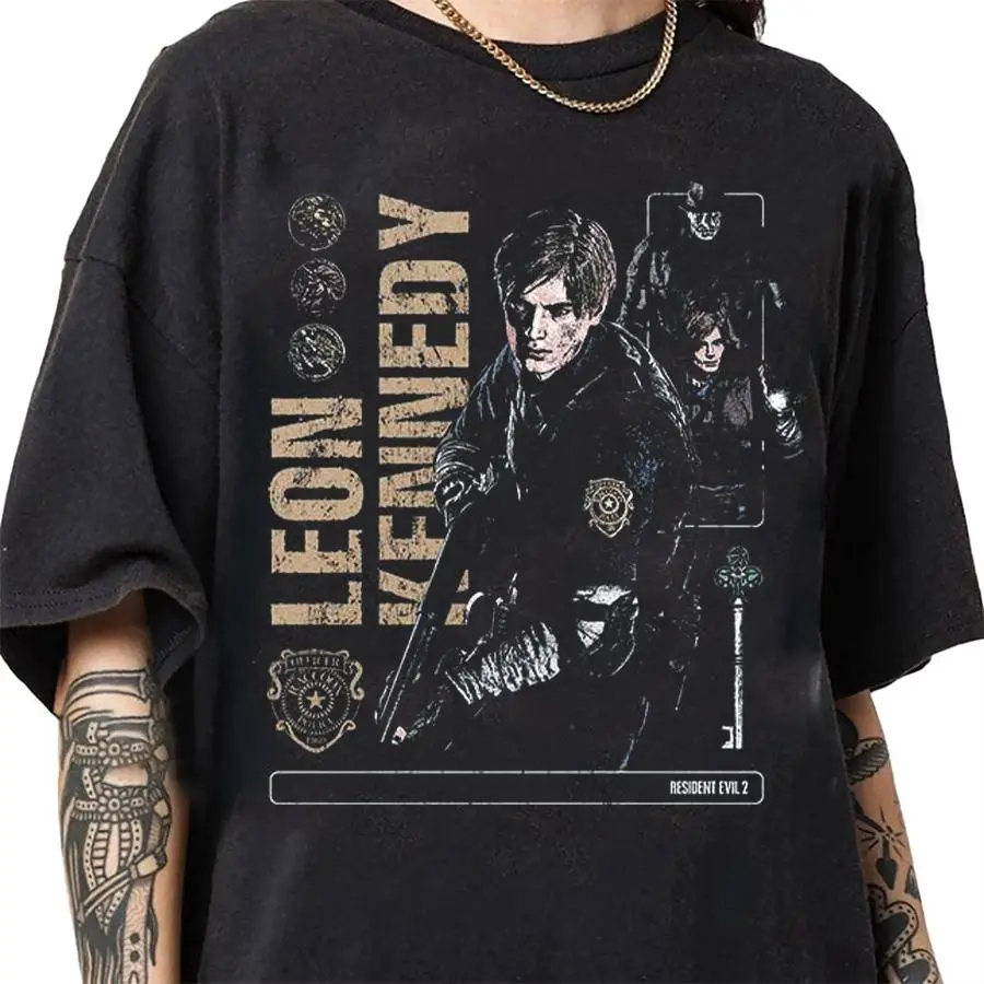 Men's Graphic Figure T-Shirt in Pure Cotton, Vintage Distressed Style with a Retro Fan Vibe, Casual Fitted Crew Neck, Fitted Cut, Graphic Print