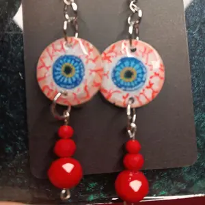 Handmade Crying Eye Resin Earring - Red Wire Wrapped Beads Dangling Hand-Painted Blue-Green Bloodshot Eyes Gothic Horror Jewelry