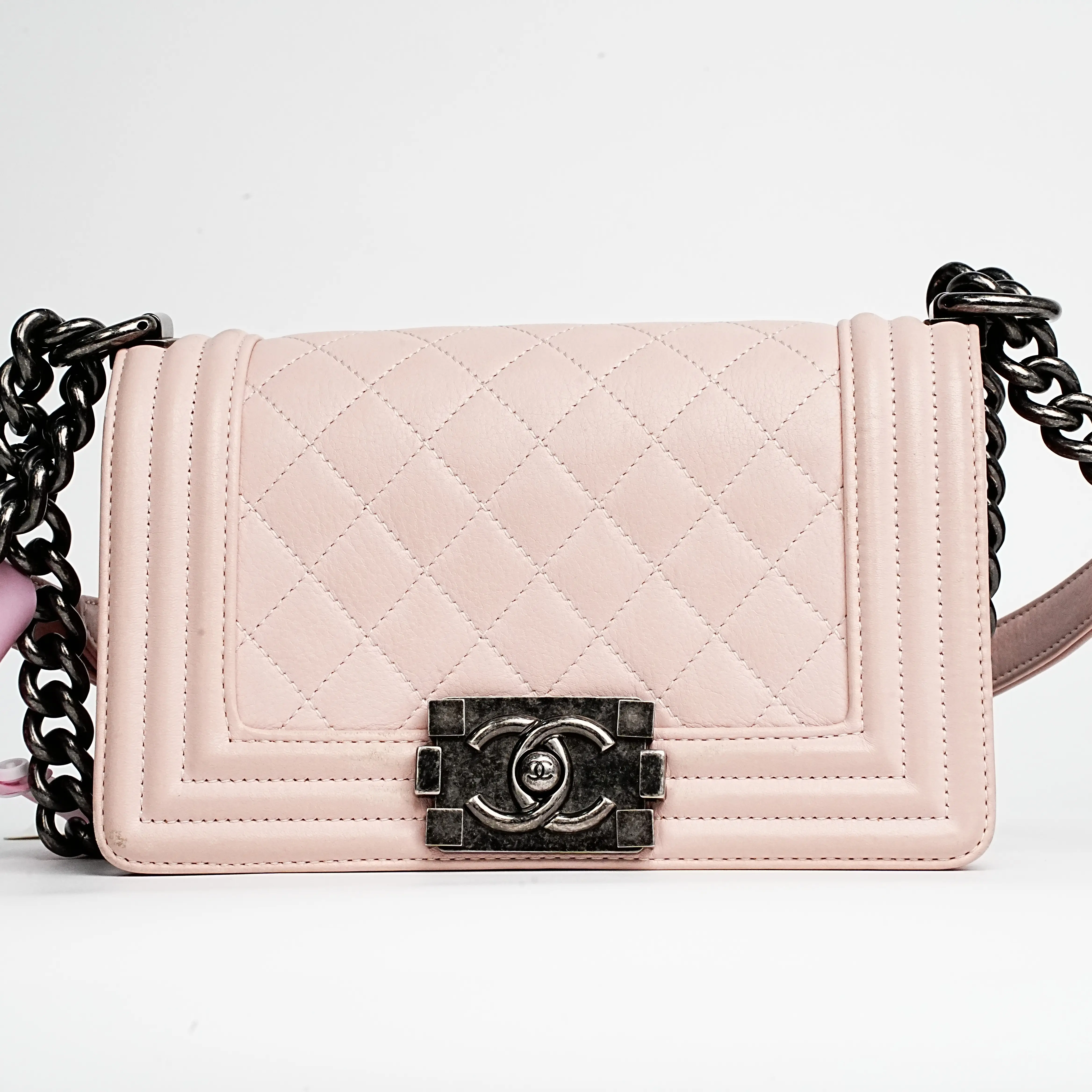 Pre-owned CHANEL Medium leBoy Handbag, Light Pink Caviar Leather 24342871