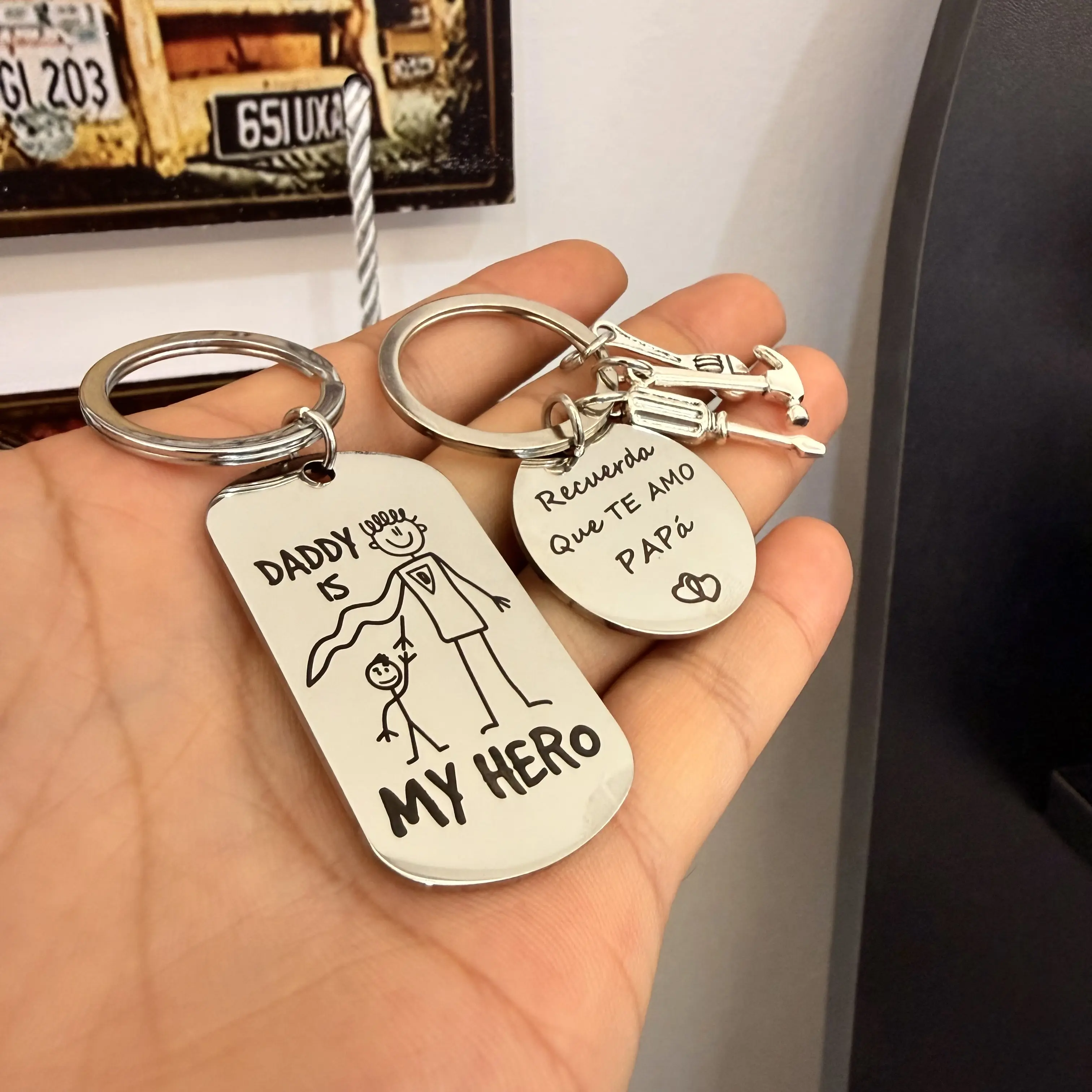 Stainless Steel Tool Keychain Best Father's Day Gift 2026! "Recuerda Que Te Amo Papa" Durable Hammer, Wrench & Screwdriver Design | Trendy Men's Fashion Car Key Accessory