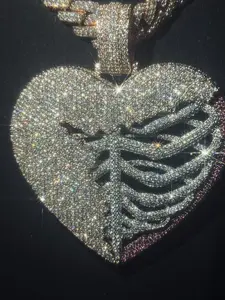 Chilled Mixed Color Custom Pendant  High-quality electroplated sparkling heart pendant, street hip-hop culture jewelry pendant, Valentine's Day, Father's Day, Mother's Day premium hip-hop gift