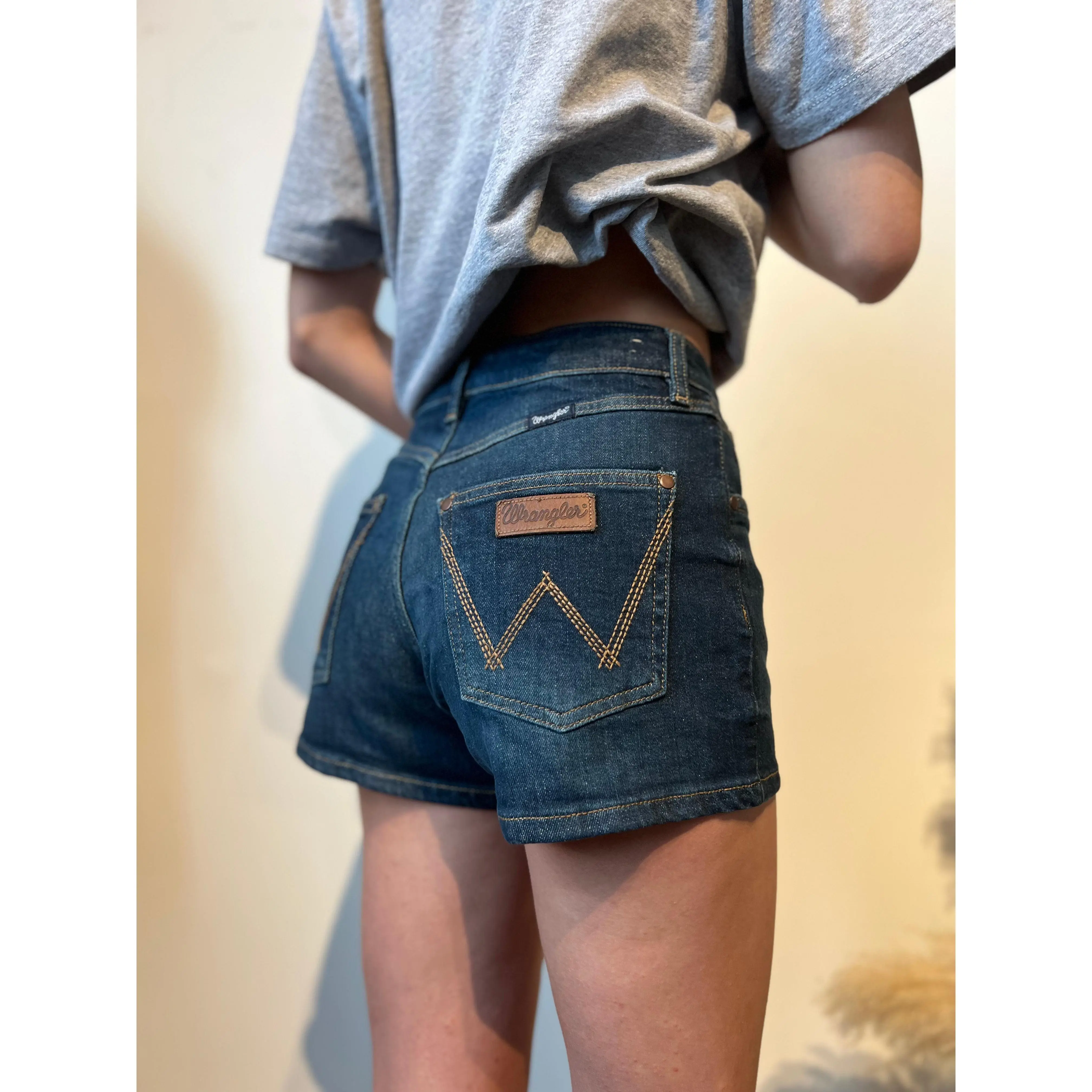 Wrangler Women's Taylor Mid Rise Denim Shorts - Stretch Cotton Bottoms with a Comfortable 5-Inch Inseam, Spandex, Basic