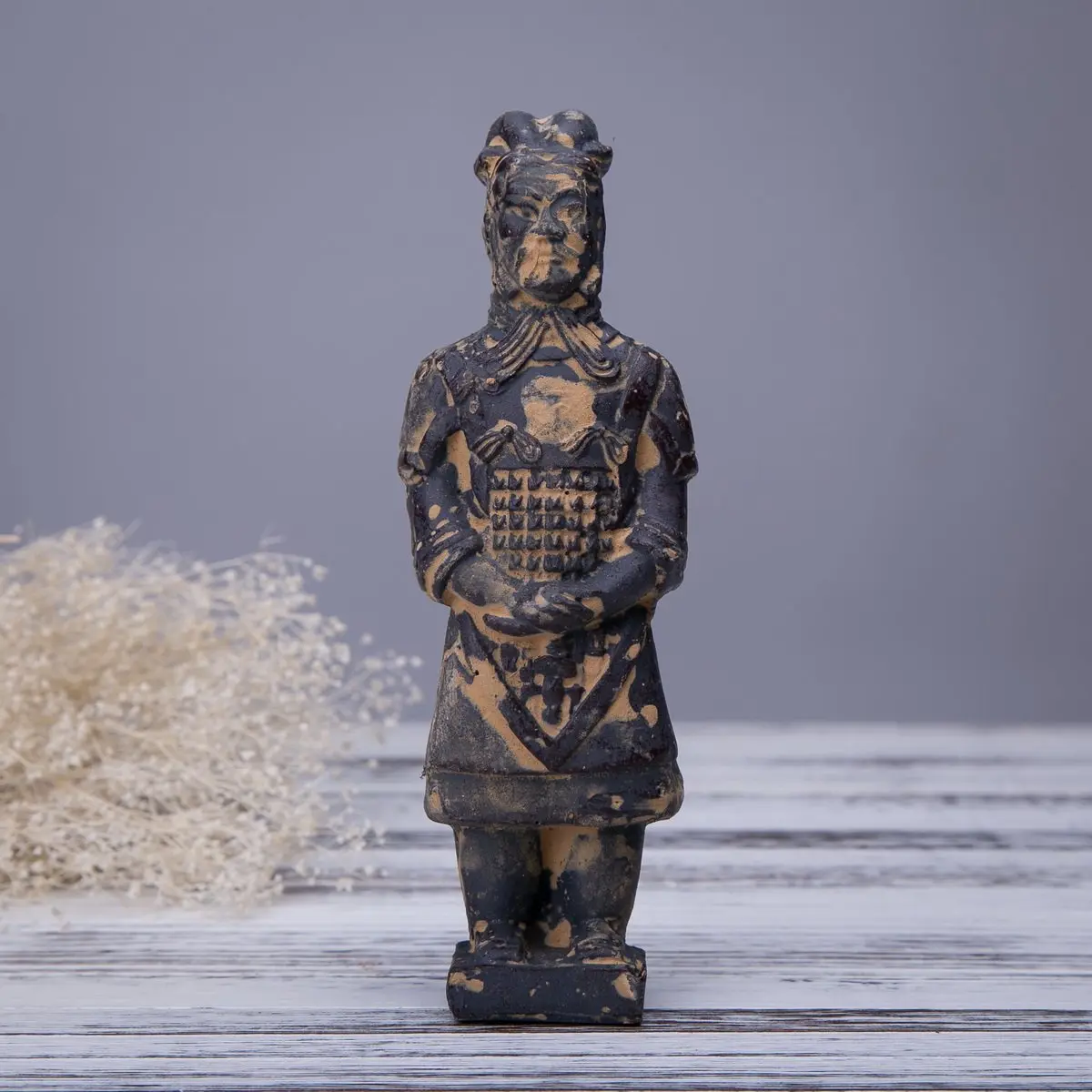 Antique Reproduction Qin Dynasty Terra Cotta Warrior Clay Figurine, 6in Home Supplies Decorative Accent, Small Collectible Statue, Ideal Gift for Army Theme Enthusiasts (Statues & Bobbleheads Category)