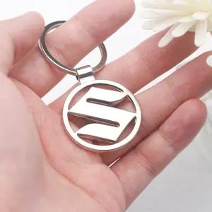 Silver Color Car Keychain for Suzuki Models, Durable Silver Tone Accessory, Perfect Gift for Suzuki Owners & Drivers