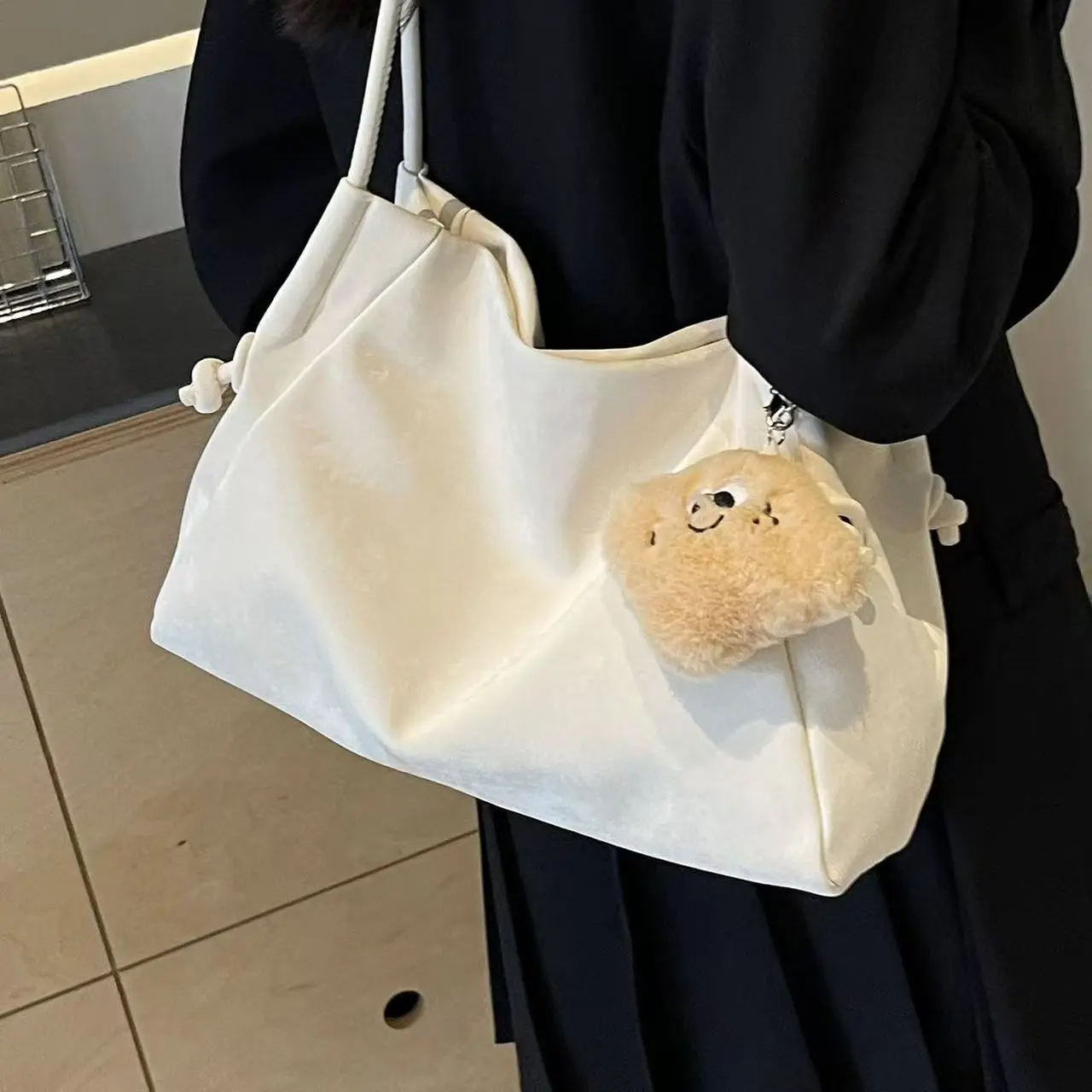 Crossbody Bag Dumpling 2026 Latest Versatile Convenient Commuter Casual Large Capacity Shoulder Sports Bag