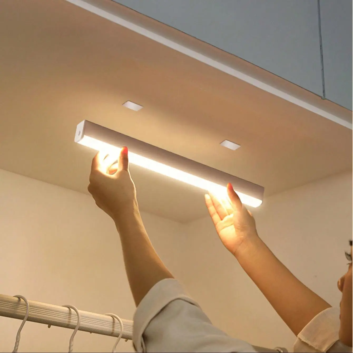 USB Rechargeable Magnetic Cabinet Light, LED Under Cabinet Light, Human Body Sensor Night Light for Closets, Wardrobe, Hallway, Stairway, Kitchen Deco