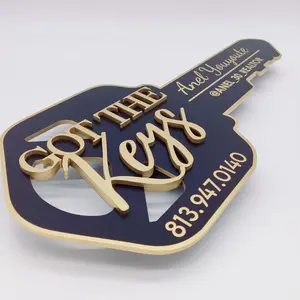 Key Shaped Sign "We Got The Keys"
