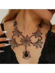 Cross-border new Halloween jewelry Dark punk alloy hollow diamond spider web necklace female party accessories