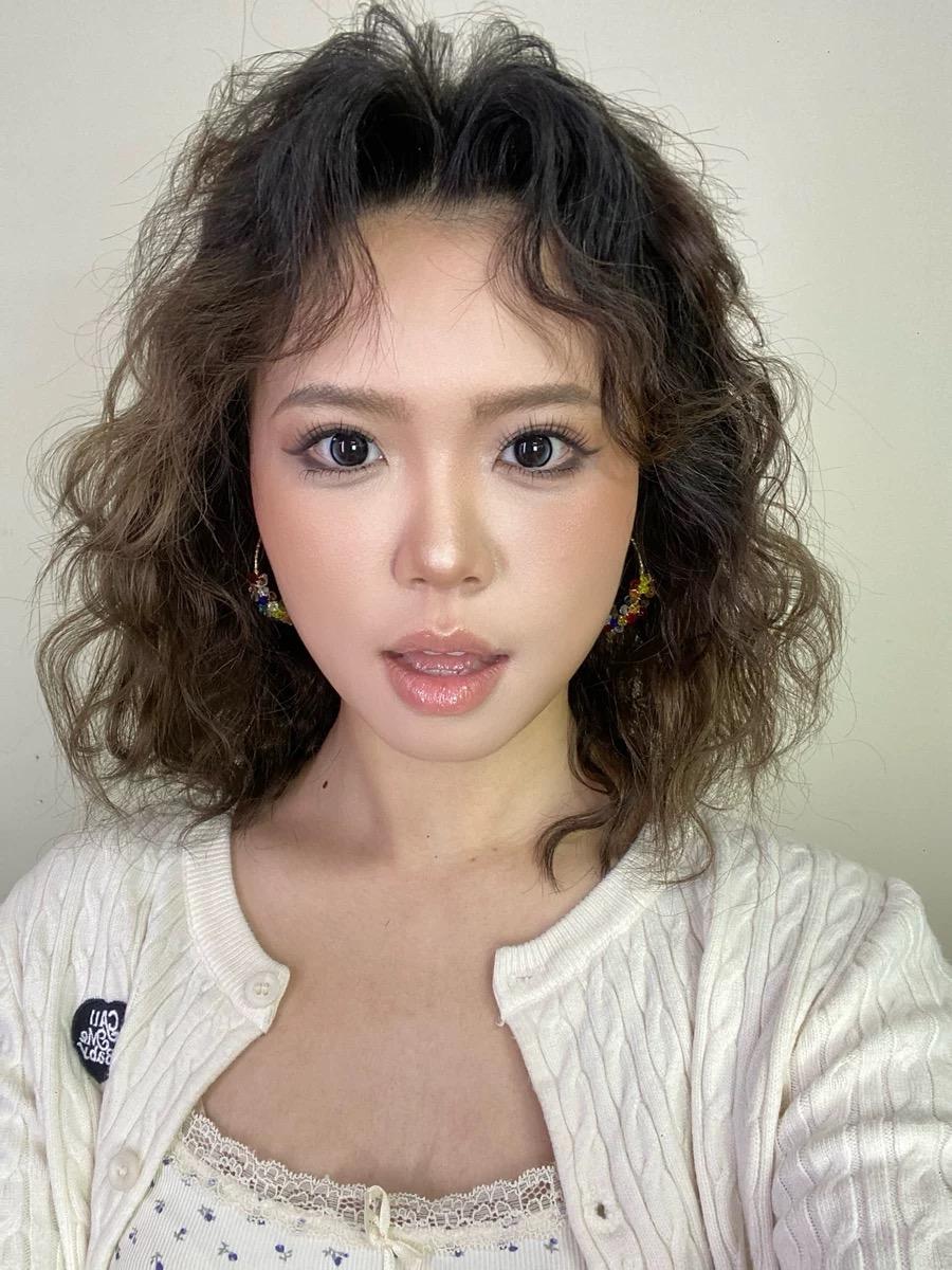 ANDKISS Silver-Post Hoop Earrings with Round Glass Pearls. Versatile "Dopamine" Colors. Sweet & Charming. Light Luxury, Niche Design. Instagram-Style. Fashionable Jewelry. Ideal Gift for Adults. A Perfect Choice for Gifting.