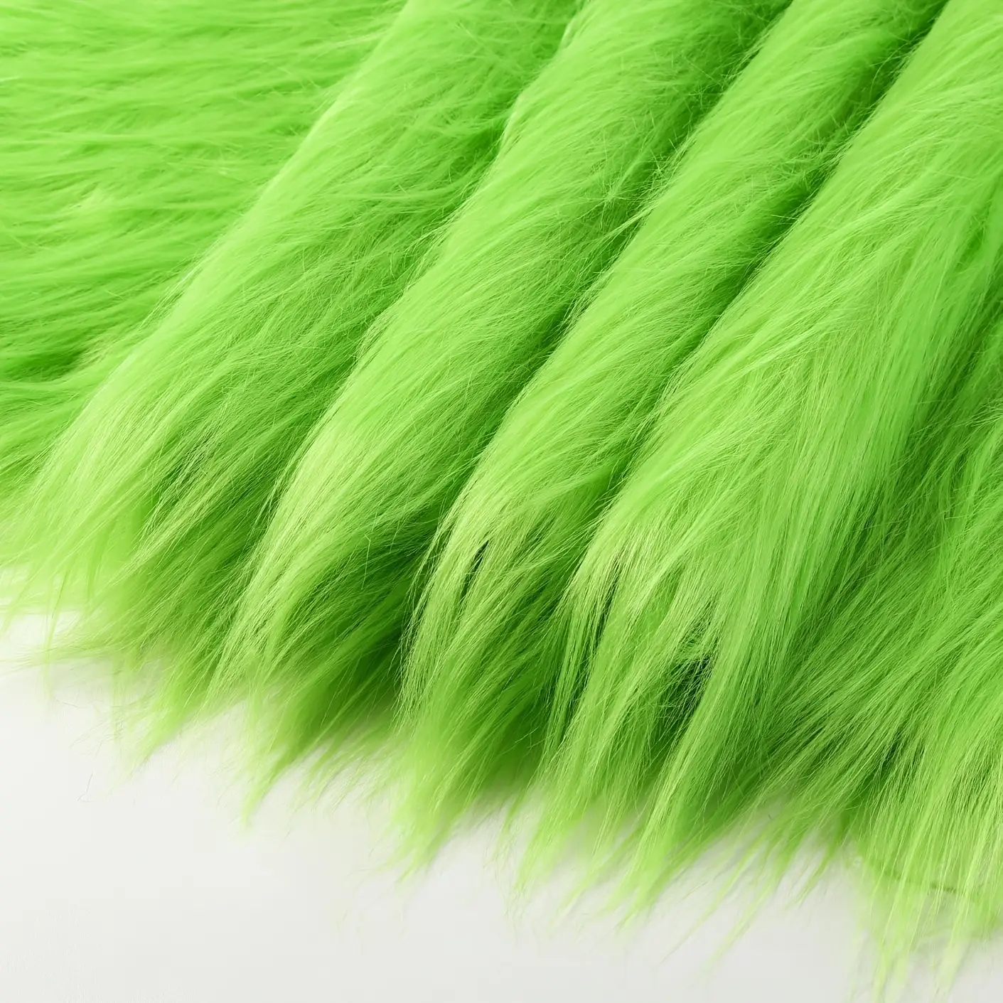 DIY Plush Fluffy Fabric Long Pile Faux Fur Fabric for Doll Plush Toy Making Material Soft Touch Fabric 25×50cm Durable Polyester Fabric