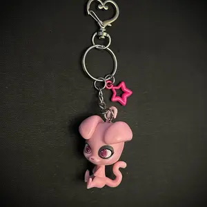 Pig Character Keychain with Clip - Pink Pig Design, Keyring Attachment, Includes Star Charm