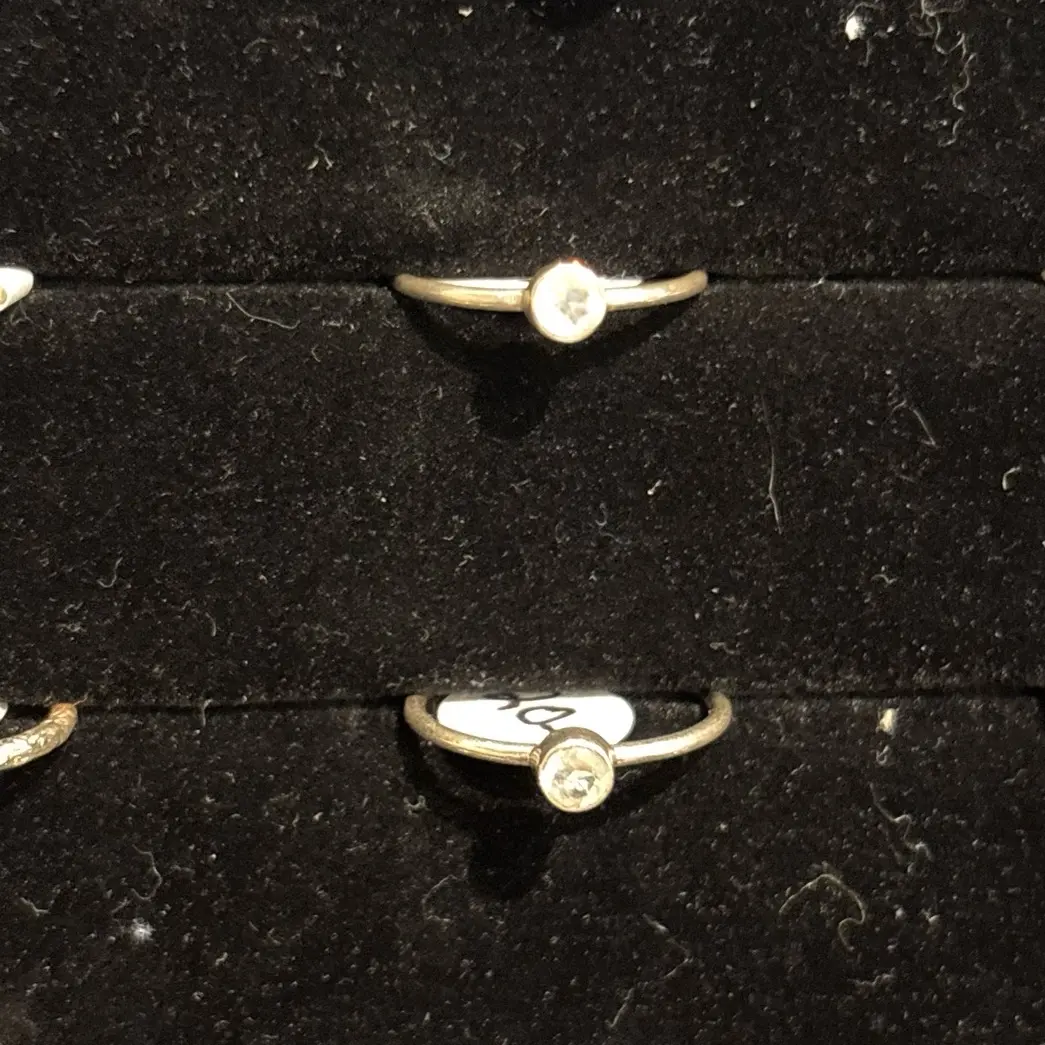 Moonstone Dainty Sz 9