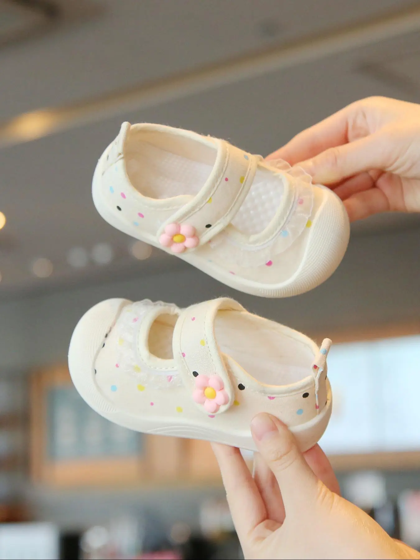 Girls' Polka Dot Flower Princess Shoes - Sweet Fresh Style, Adjustable Velcro Straps, Lace & Floral Accent, Breathable Fabric, Daily Casual & Outdoor Play, Mary Jane Flats