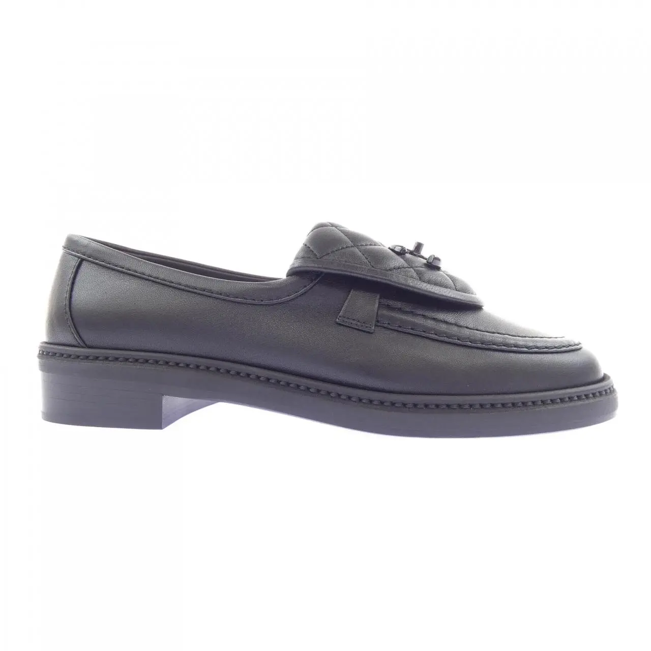 Pre-owned CHANEL Lambskin Small Leather Goods Turnlock Loafers