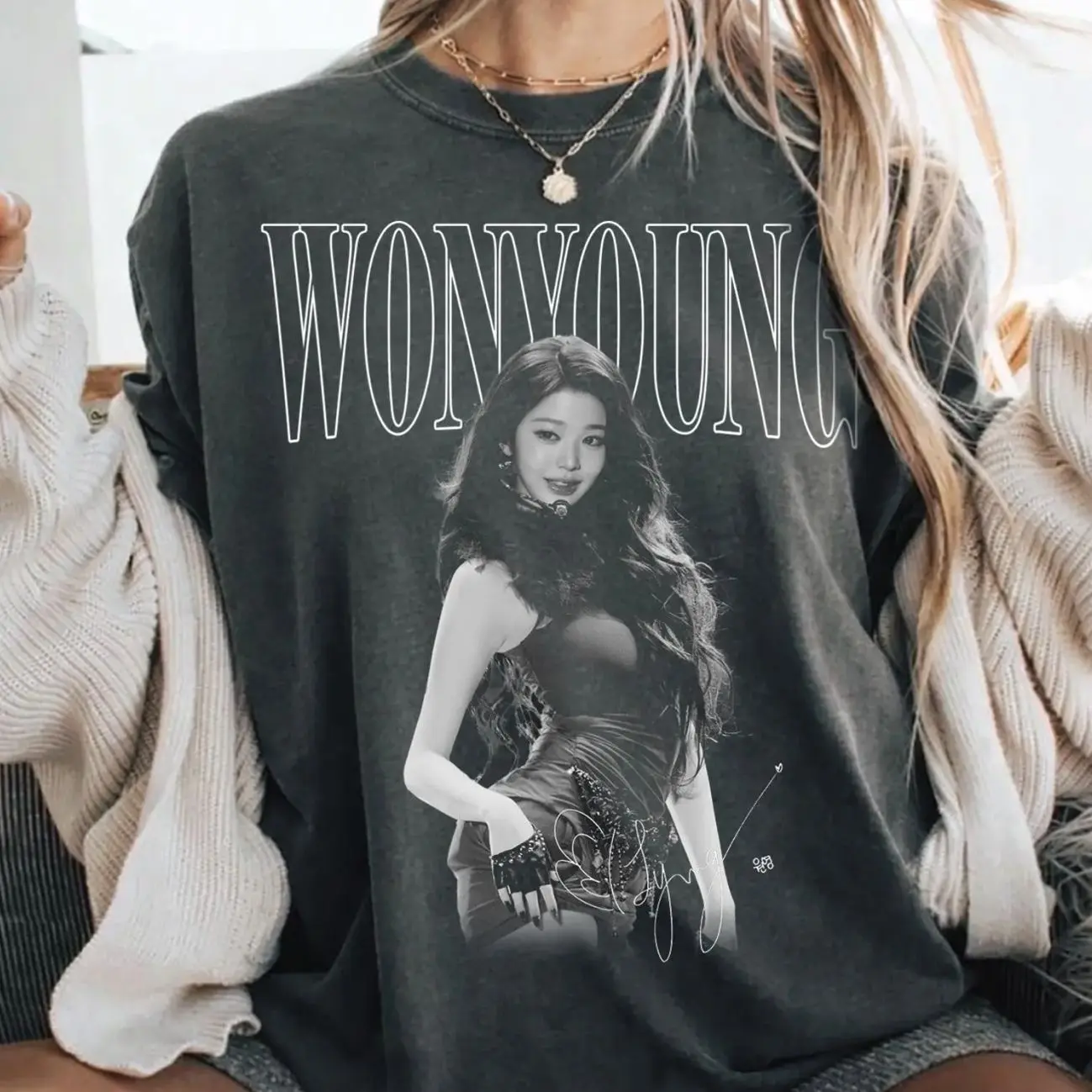 Limited Wonyoung Unisex Shirt for Men and Women: Kpop Wonyoung Graphic Tee 90s leeseo, yujin, rei, gaeul QII