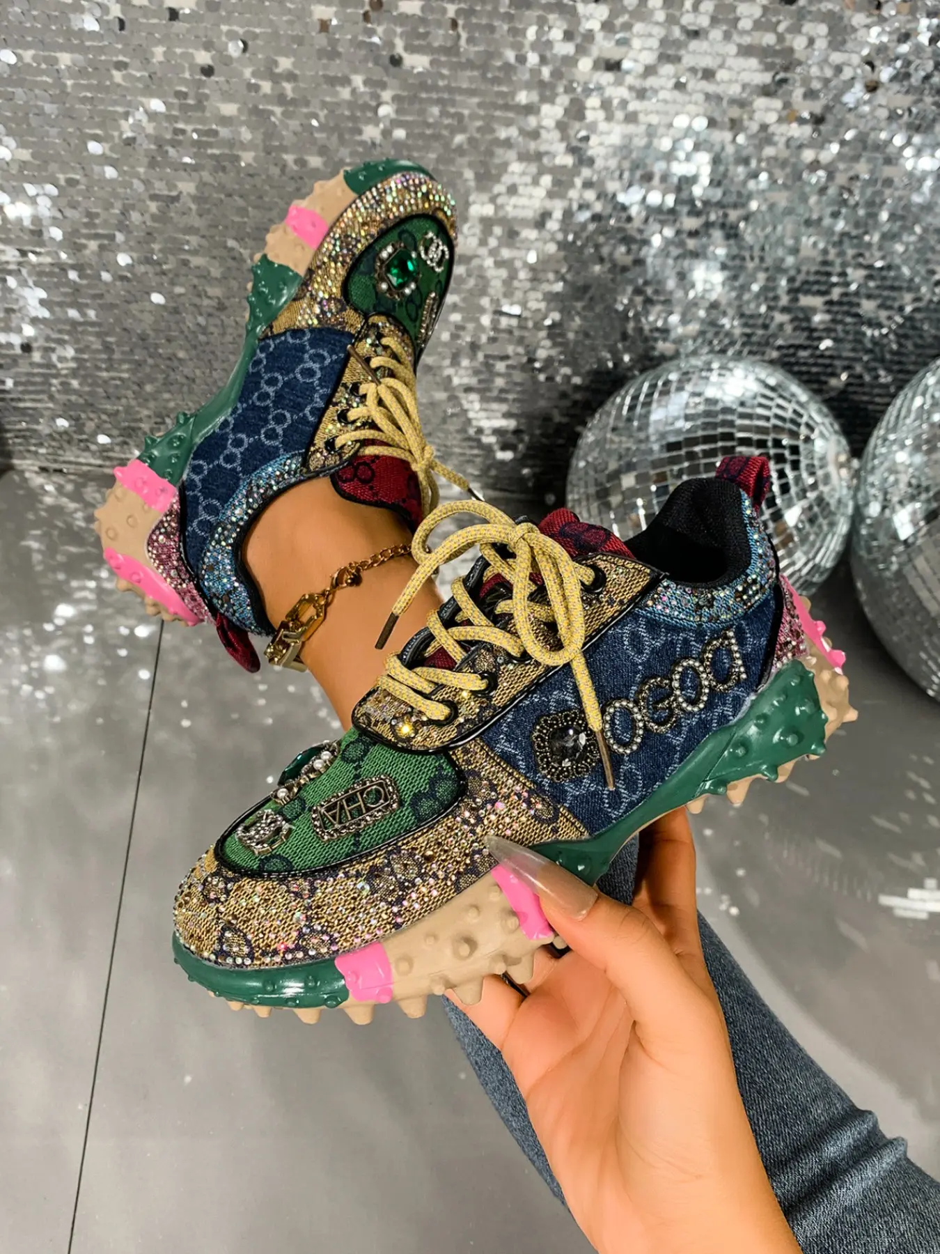 A pair of women's sequin casual sports shoes, letter mesh design, comfortable walking shoes, non-slip outdoor footwear, Versatile walking shoes, Trendy walking shoes, Trending Shoes, a must-have sparkling shoe style for fashion enthusiasts in all seasons