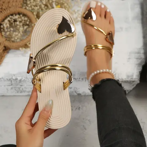 Women's Fashionable Heart Decor Toe Loop Sandals, Chic Summer Footwear Slip on Flat Sandals for Summer, Casual Vacation Beach Sandals for Women, Classy Sandal, Fashionable Comfy Sandals