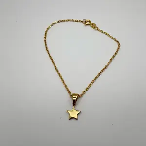10kt Star Charm Bracelet 7 Inches Elegant Design Simple Stylish Accessory for Various Occasions
