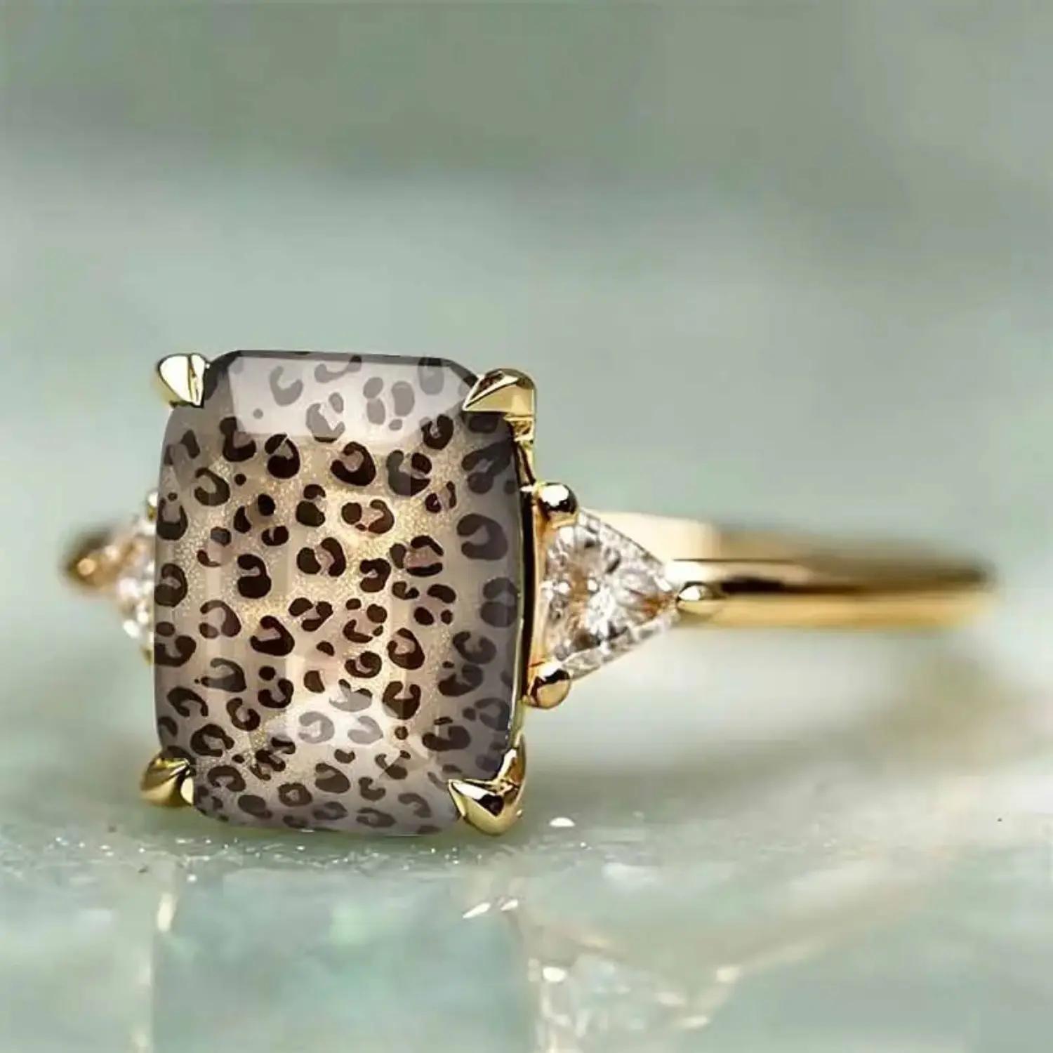 Trendy Y2K Vintage Leopard Print Chunky Resin Ring, European American Style Acrylic Finger Jewelry, Versatile All-Match Women’s Fashion Accessory, Elegant Statement Gift for Daily Styling & Casual Outfit Looks