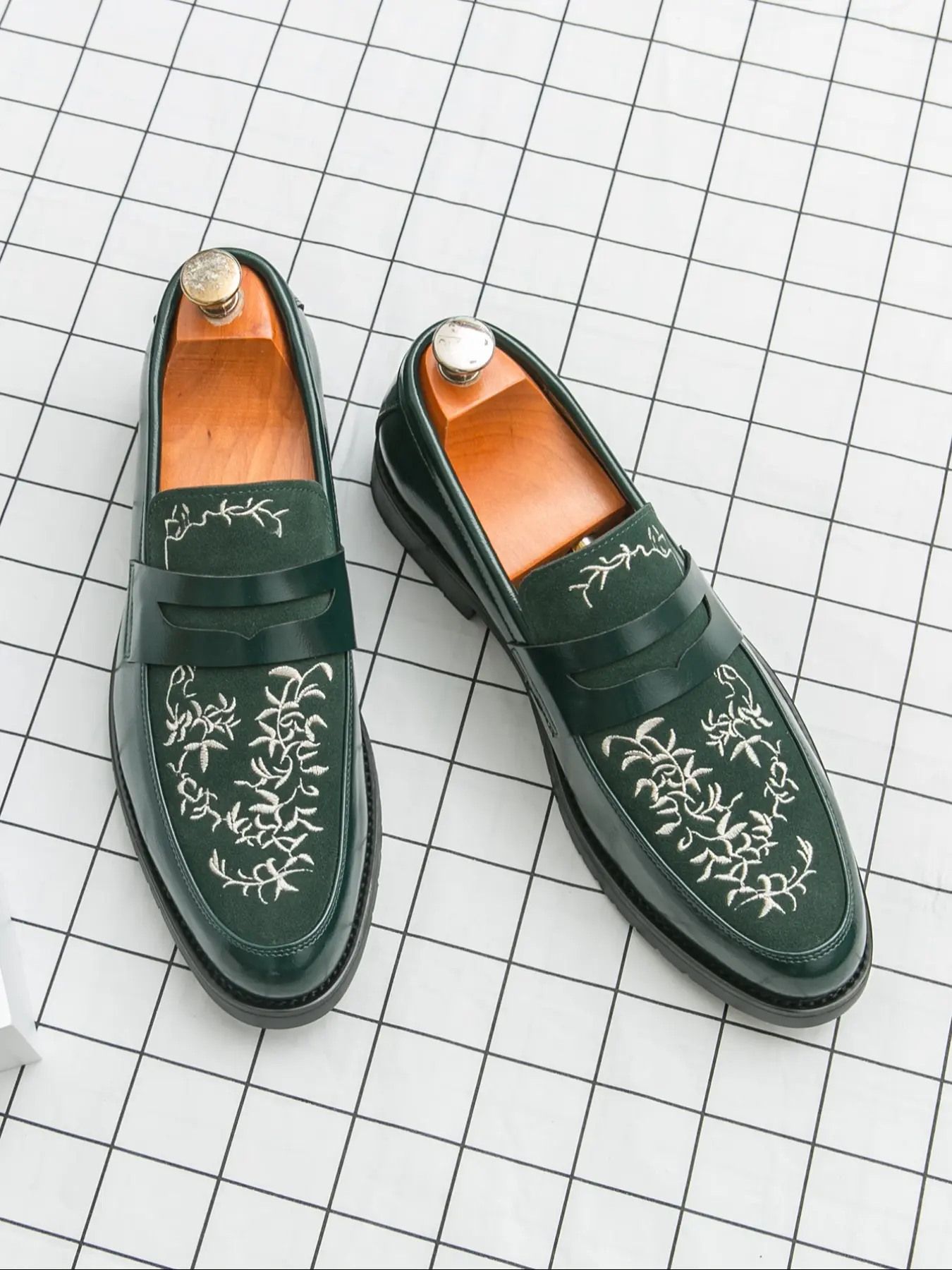 Men's PU Leather Patchwork Embroidered Loafers, Fashionable Casual Shoes, Office Shoes, Comfortable Walking Footwear, Stylish Design for Daily Wear