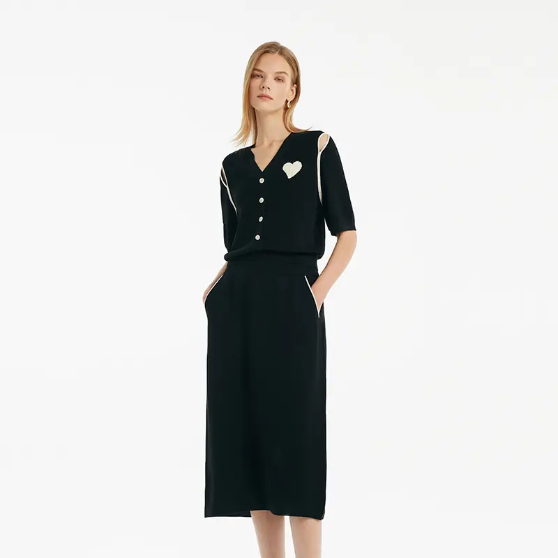 GOELIA New V-Neck Cut-Out Knitted Top & Skirt Two-Piece Set Womenswear Flat 