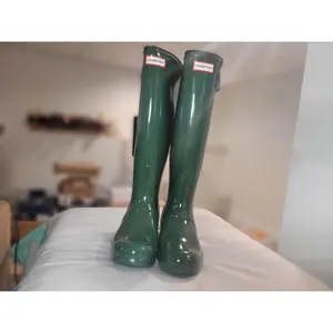 Hunter Women’s Original Short Rain Boots – Stylish Waterproof Comfort