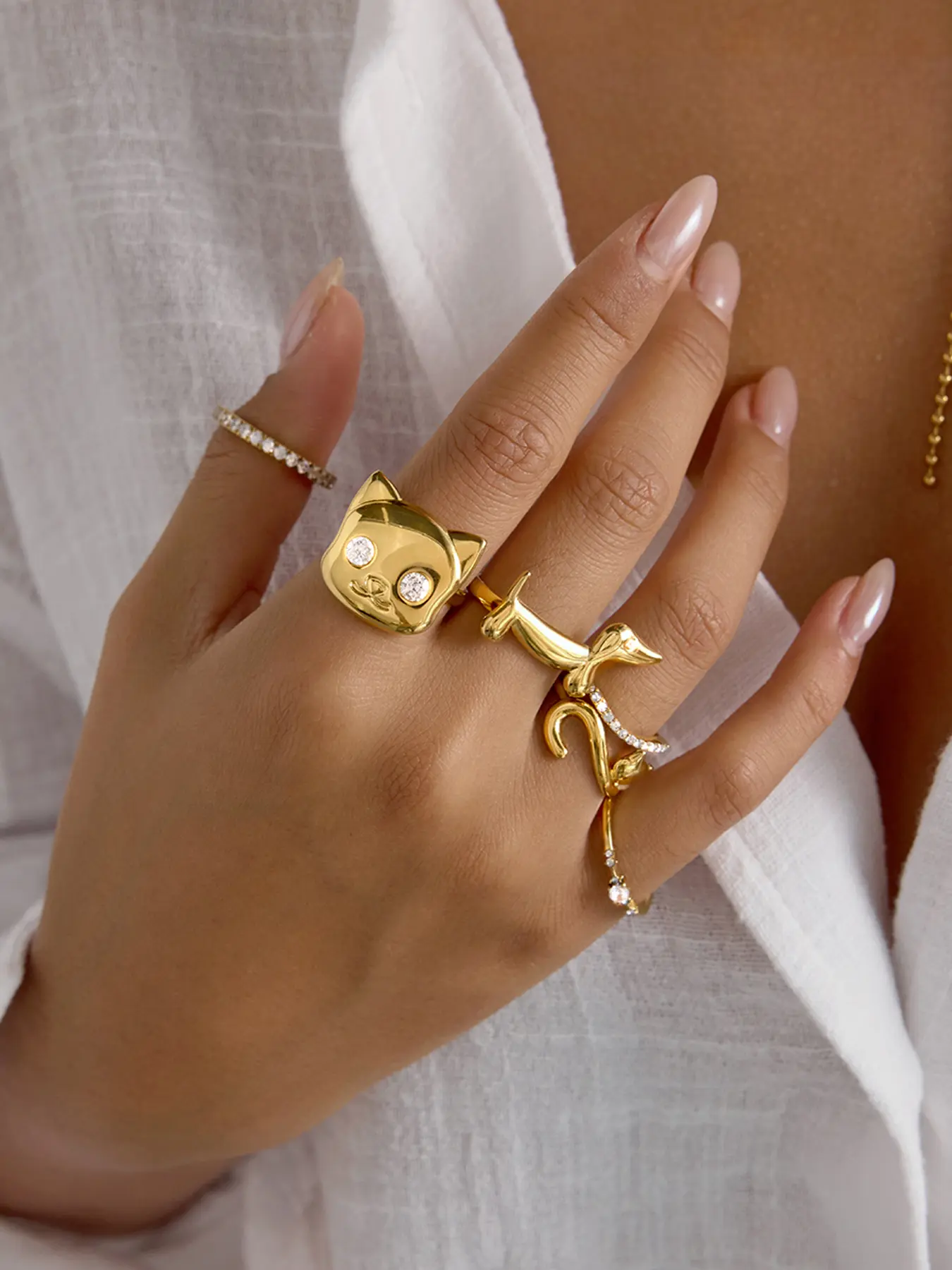 Classic 18K Plated Gold Color Cat Dog Shape Adjustable Open Ring Elegant Fashion Rings With White Zircon Stainless Steel Rings Jewelry