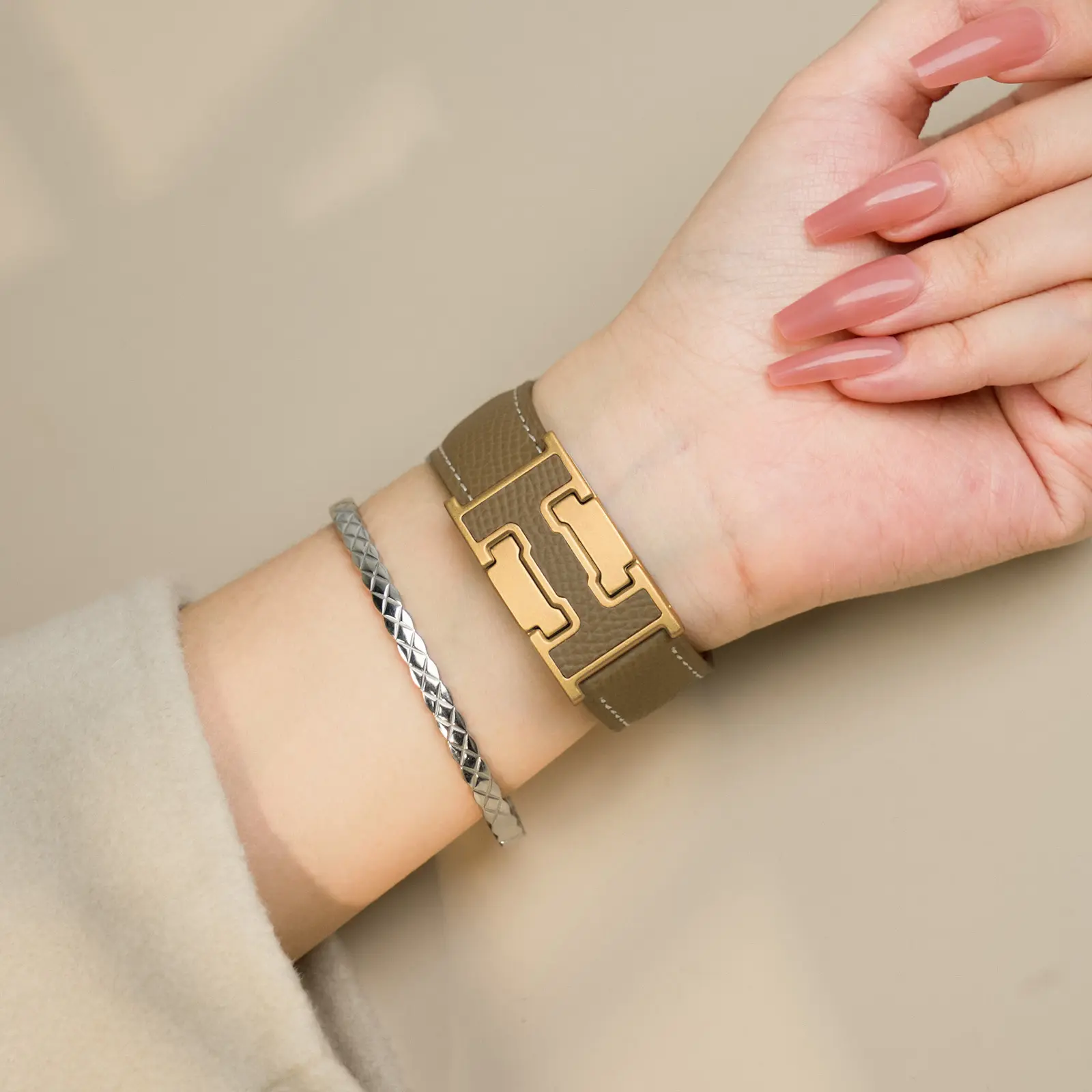 Elephant Gray Band+Gold Buckle