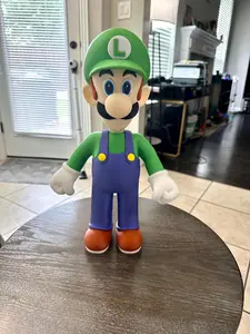 3D Printed Plumber Figure: Retro Gamer Decor Fan Art