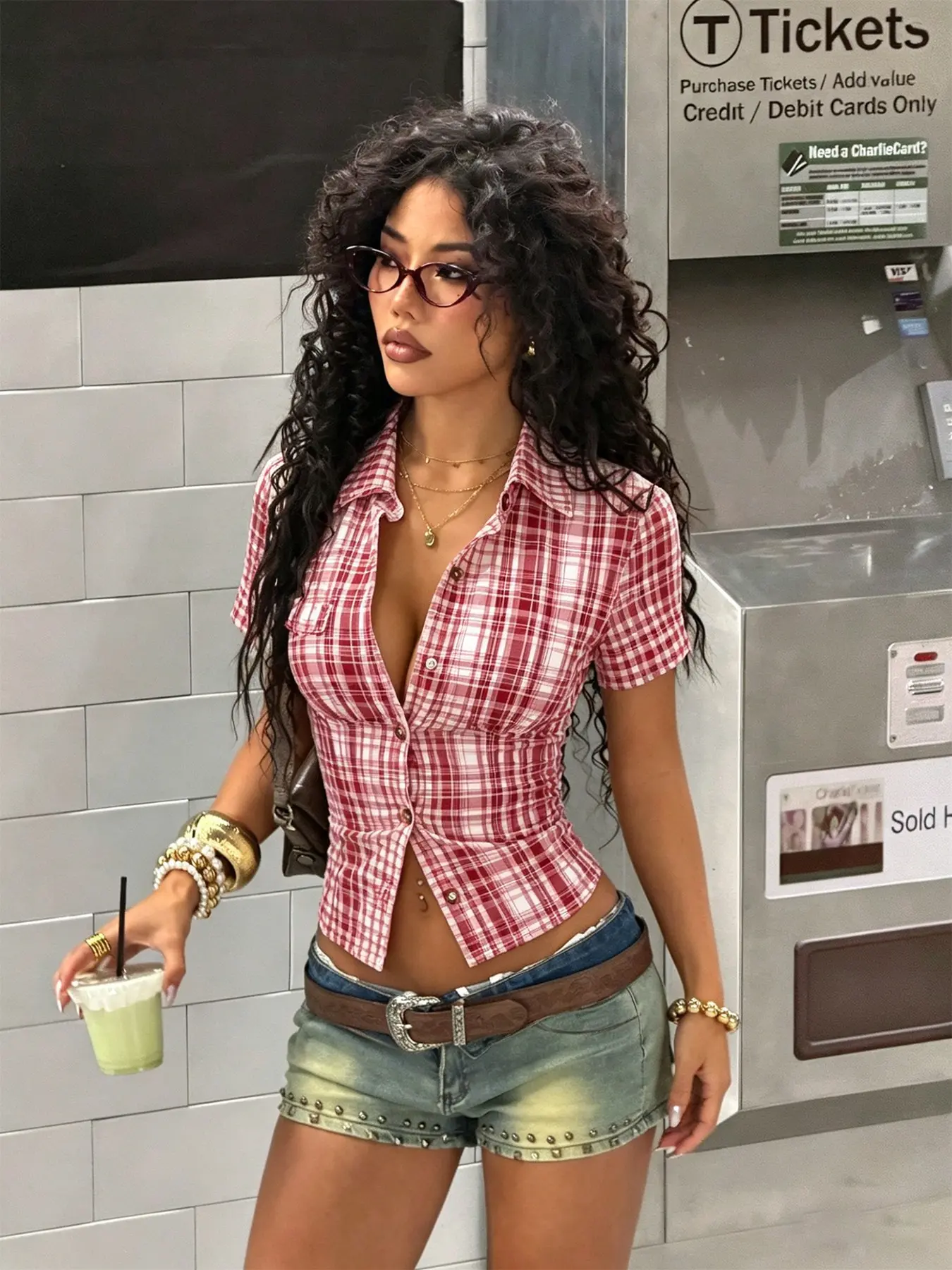 Women's Vintage College Style Graphic Plaid Shirt Button Down Blouse, Short Sleeve Loose-Fit Baggy Top Clothes, Streetwear Party, Office Casual, Modern Fashion Gift
