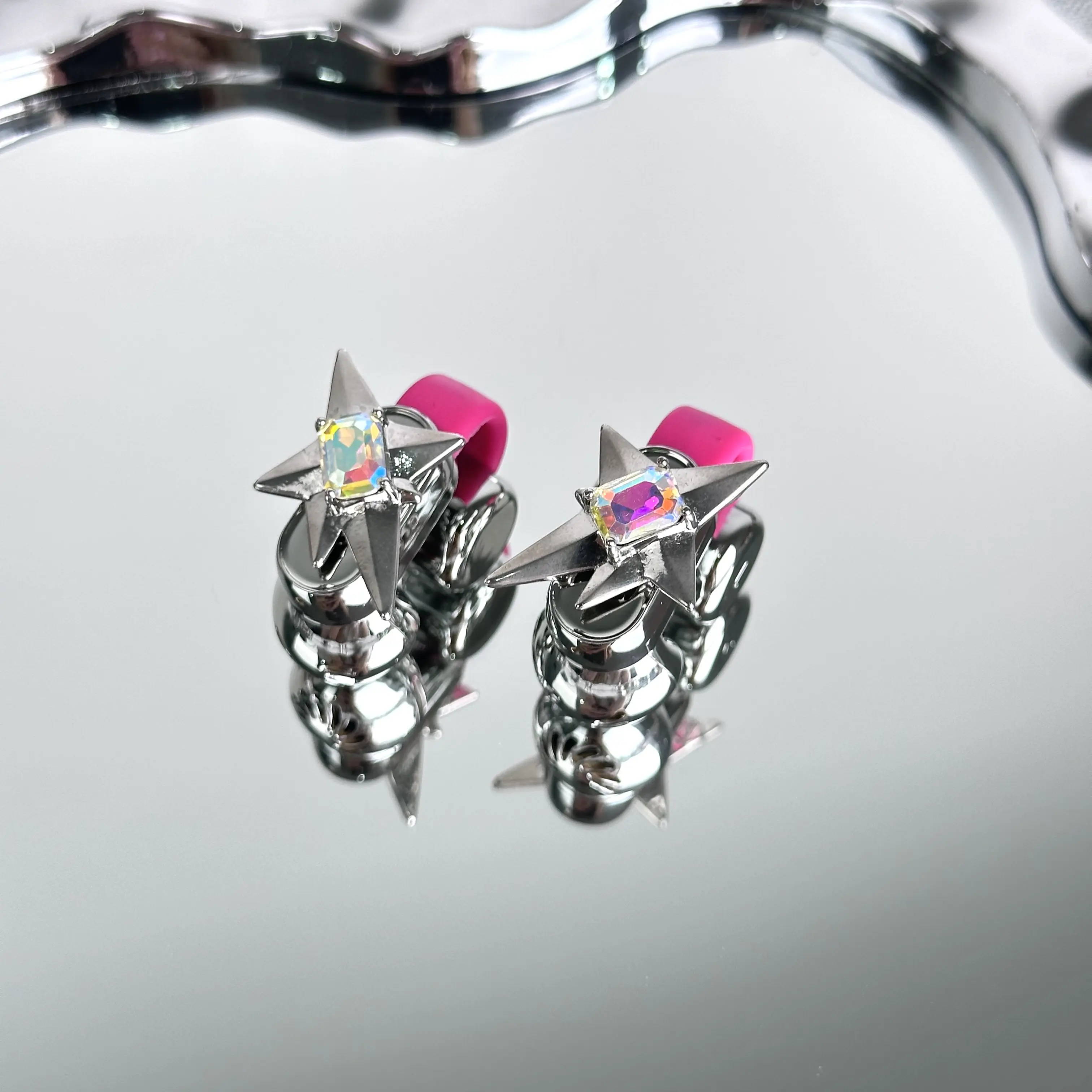 ERDU Customizable Earbuds with 2 Interchangeable Ear Clips, Change