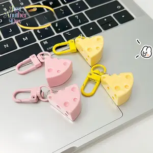 Cute Cheese Keychain Charms, 4-Pack Simulation Food Pendants in Pink & Yellow, Mini Cheese Slice Key Rings for Bags, Backpacks, Phone Chains & DIY Jewelry