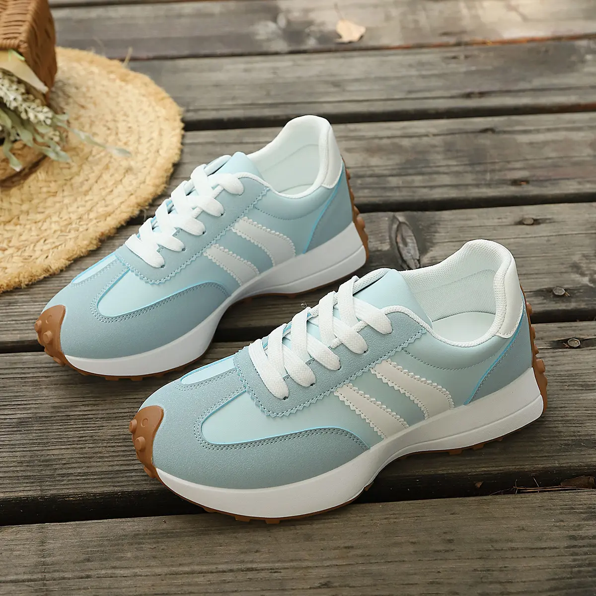 Women's Retro Color-Matching Casual Trainers - Soft-Soled, Breathable, Lightweight, Lace-Up, Multi-Color Fashion Sports Shoes