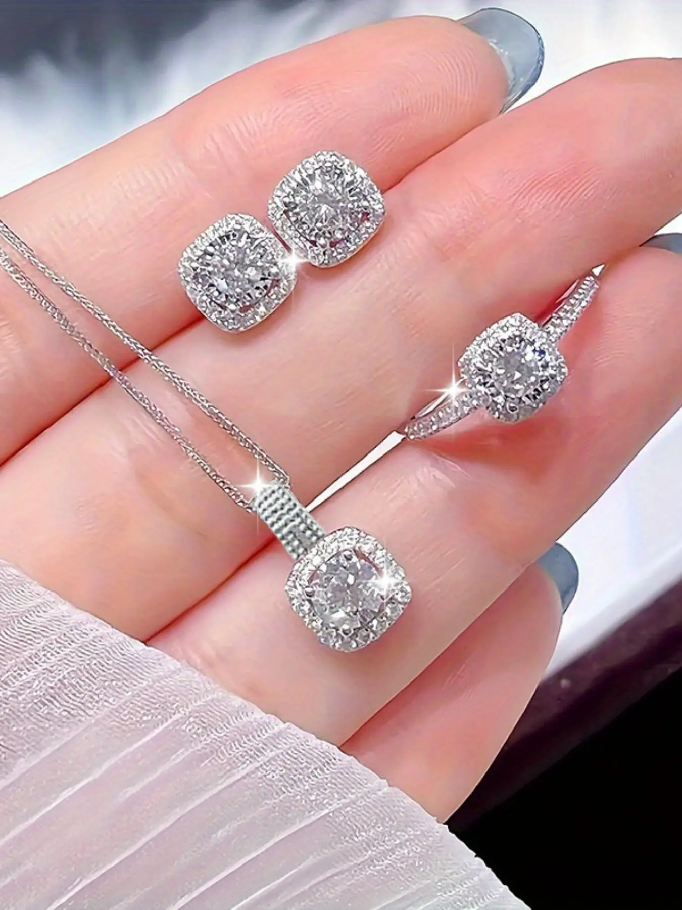Elegant Luxury Shiny Exquisite Necklace Earrings Ring Matching Jewelry Set, Fashionable Jewelry Set, Creative Beautiful Fashion Accessories for Memorable Gifts