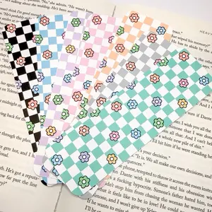 Checkered Daisy Linen Bookmark