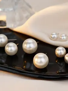 Women's Faux Pearls Stud Earrings Set, Elegant Minimalist Design, Perfect for Daily Wear & Special Occasions, Ideal Gift Choice