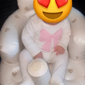Inflatable Baby Chair with Tray for Babies 3 Months & Up, Blow Up Baby Seat with Built in Air Pump, Sit Me Up Floor Baby Seats for Infants for Sitting Up - Bear Head with Tray