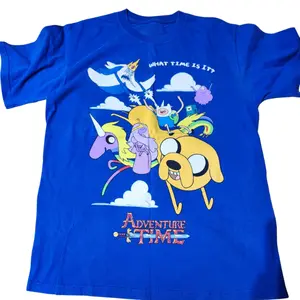 Adventure Time “What Time Is It?” T-Shirt - Vintage Graphic Tee – Unisex S-3XL – Menswear & Womenswear – Streetwear Tops – Casual Cotton Crewneck Shortsleeve T-shirt - Trending TikTok