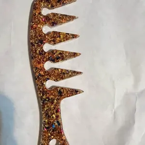 INDIAN SEA - Spike It Up: Handcrafted Resin Decorative Comb for Edgy Styles!