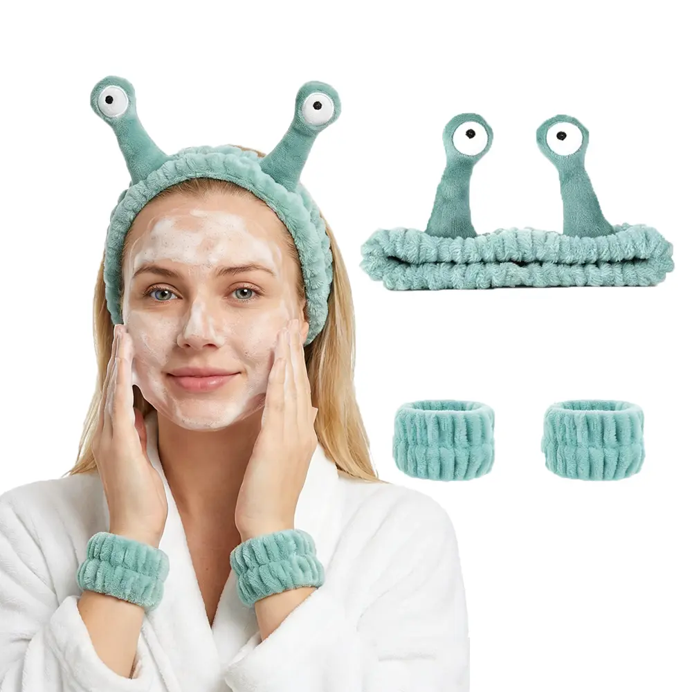 Coral Fleece Spa Headband with 3D Snail Design - Soft, No-Shedding & Elastic Hair Accessories for Women for Face Washing & Makeup, Headband Accessory