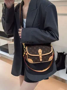 Women's Crossbody Shoulder Bag, All over Print Design, Vintage Style, Versatile and Trendy, Perfect for All Seasons