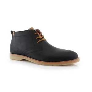 Ferro Aldo Marvin classic chukka in gum sole, in Black, Men's Size 6.5 - 13