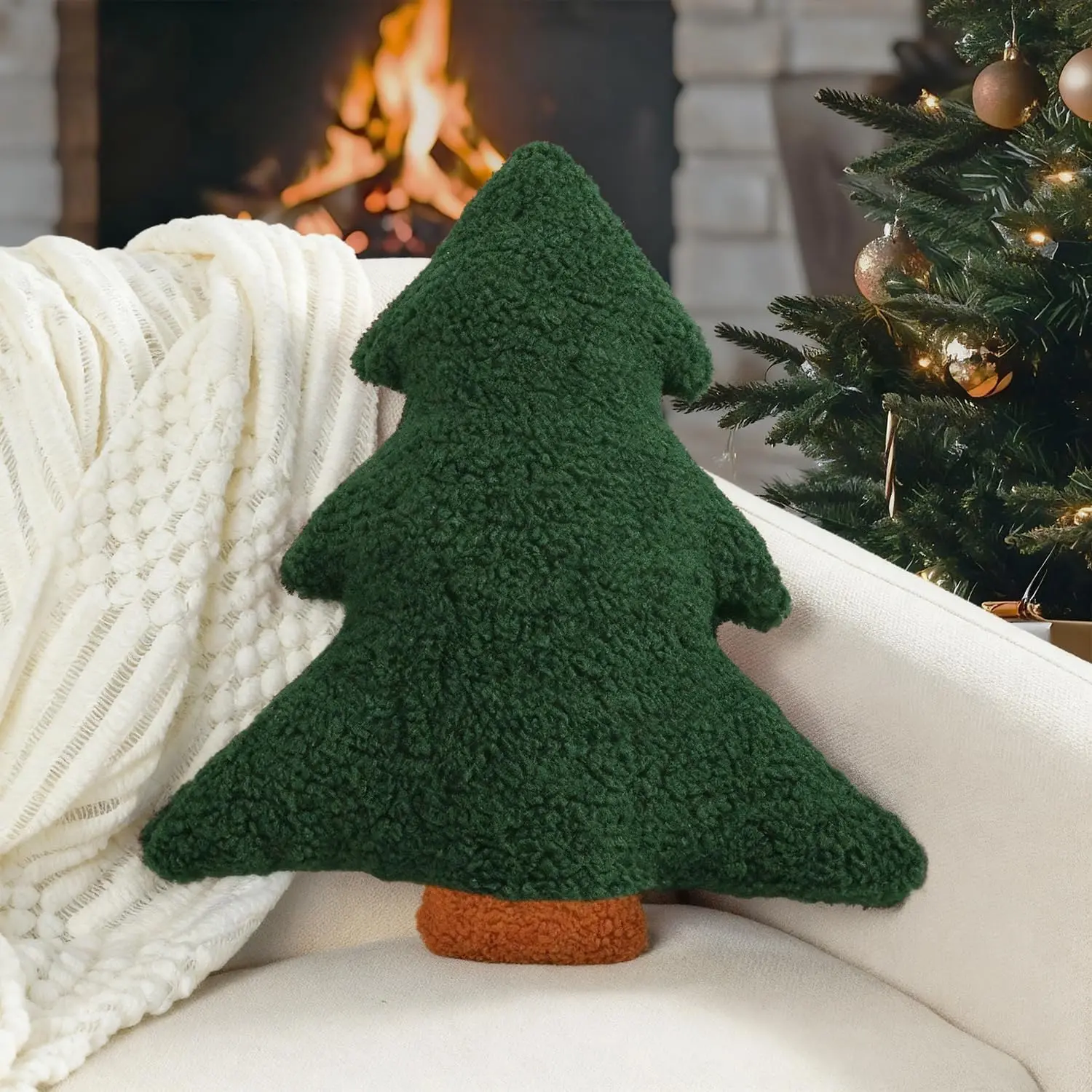 Christmas Pillows, Decorative Christmas Tree Pillow Stuffed Tree Shaped Plush Pillow for Holiday Party Sofa Living Room Decoration (15.5" x 14.5", Green)