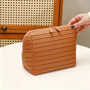 Foldable waterproof toiletry bag; new fashionable plaid travel makeup bag; large-capacity, compartmentalized portable bag suitable for women; includes a makeup bag, toiletry bag, skincare storage pouch, and travel makeup organizer; stylish open-top design