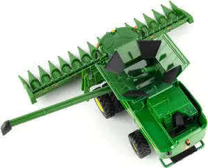 TOMY John Deere LP86774 1/64 S680 Combine with 640FD Grain Head & 616C Corn Head | Prestige Collection